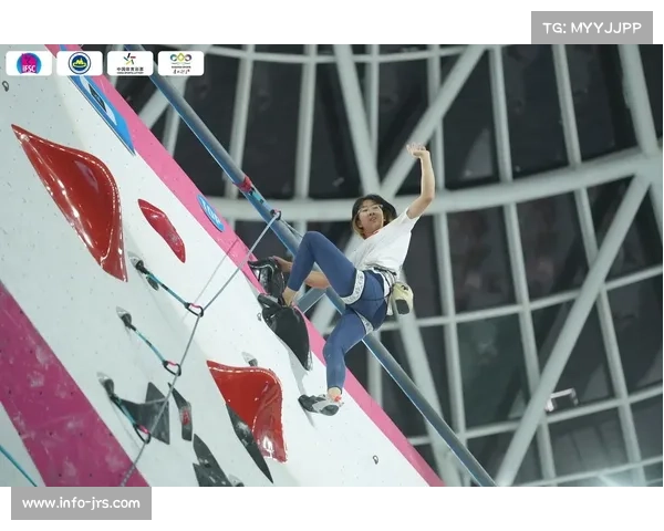 日本队在攀岩世青赛中斩获五枚金牌荣登奖牌榜首攀石与难度项目双冠辉煌